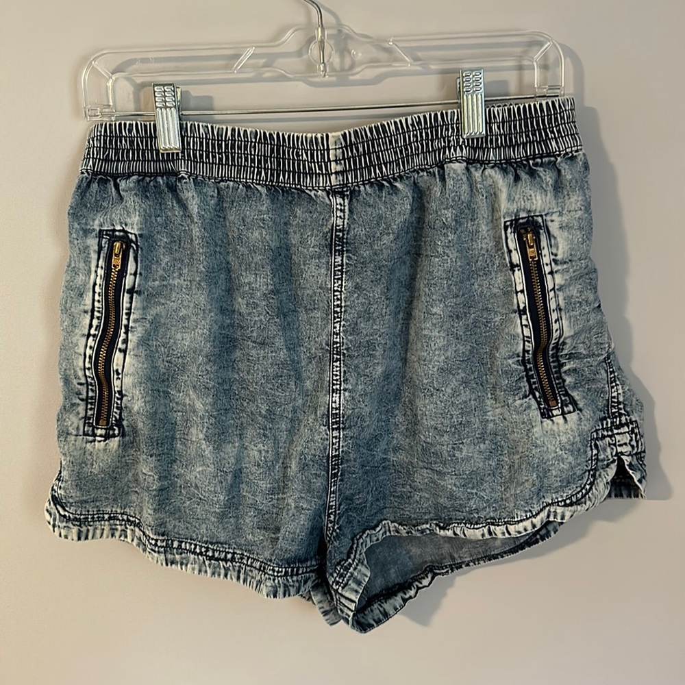 Acid wash shorts